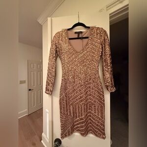 BCBGMaxAzria XS Rose Gold Sequin Long Sleeve Dress